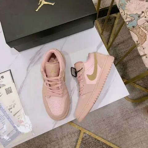 High Quality Replica Nike shoes for Women
