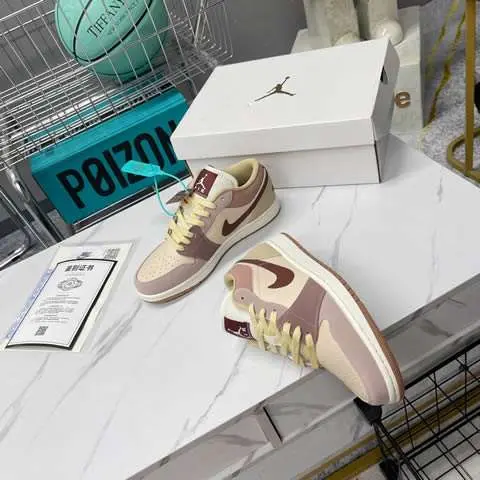 High Quality Replica Nike shoes for Women