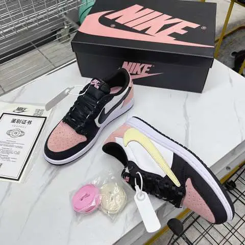 High Quality Replica Nike shoes for Women