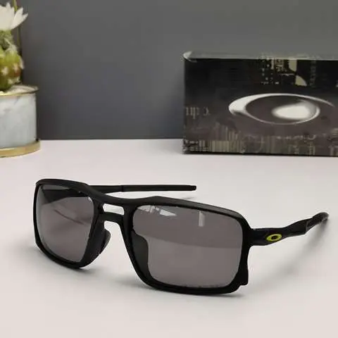 High Quality 1:1 copied Replica  Oakley Sunglasses