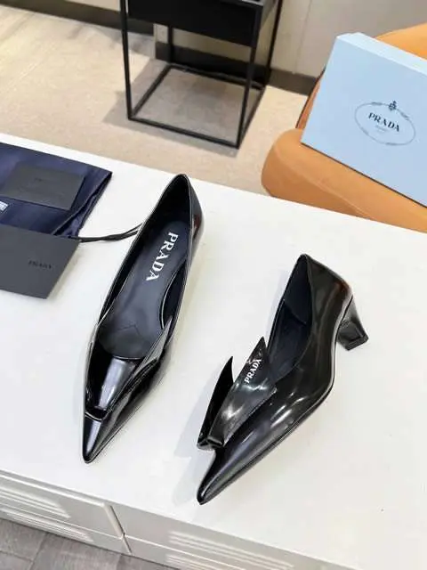 High Quality Replica Prada Shoes for Women