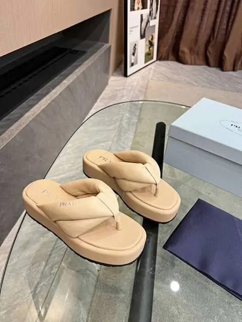 High Quality Replica Prada Shoes for Women