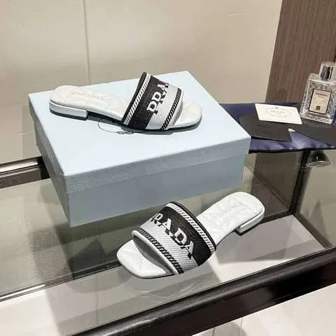 High Quality Replica Prada Shoes for Women