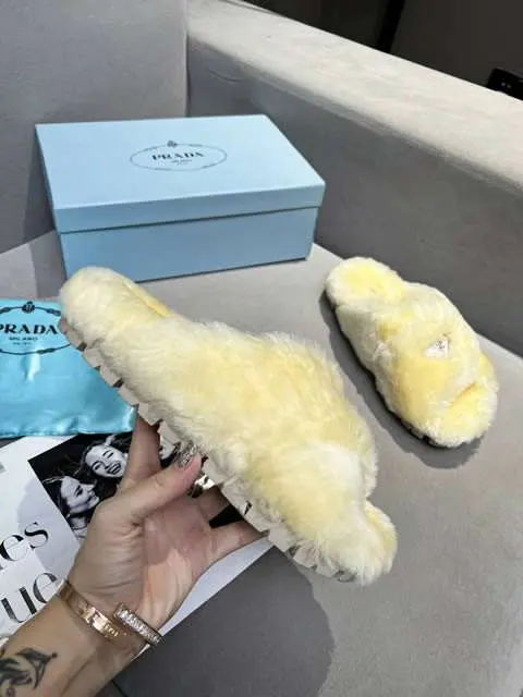 High Quality Replica Prada Shoes for Women