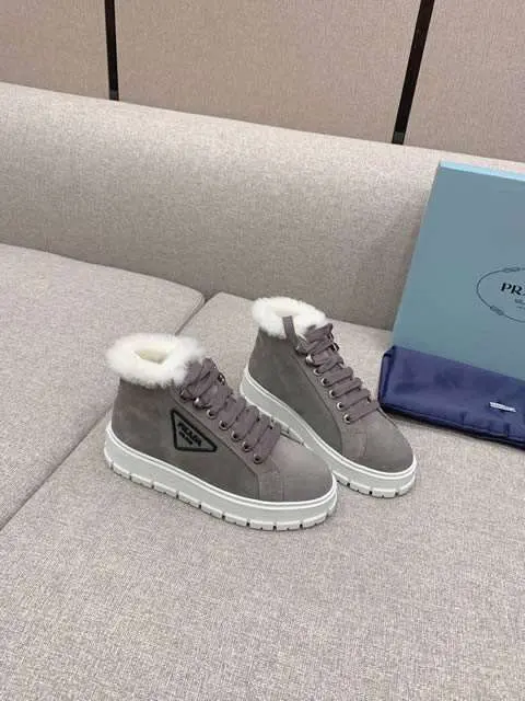 High Quality Replica Prada Shoes for Women