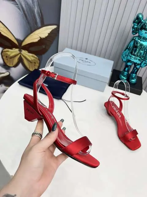 High Quality Replica Prada Shoes for Women