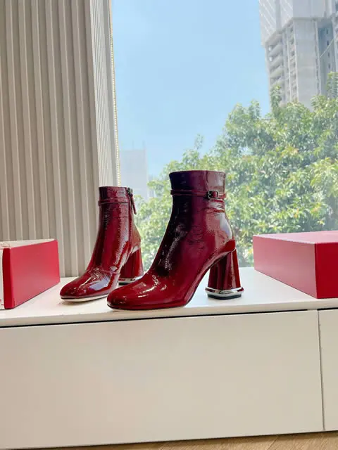 High Quality Replica Roger Vivier Boots for Women