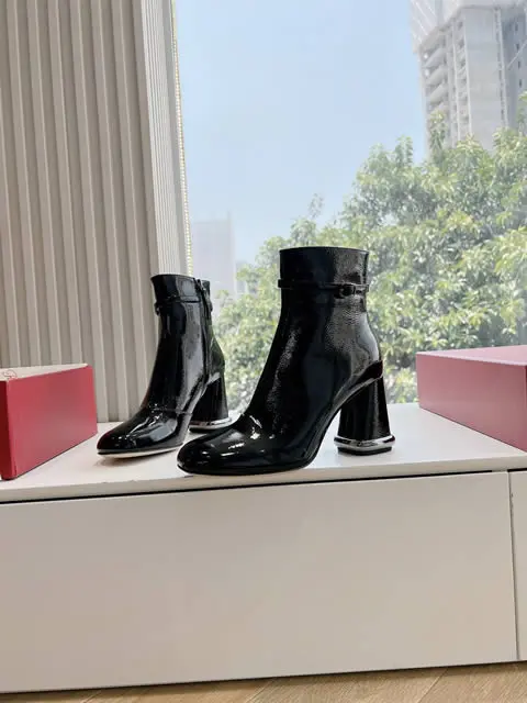 High Quality Replica Roger Vivier Boots for Women