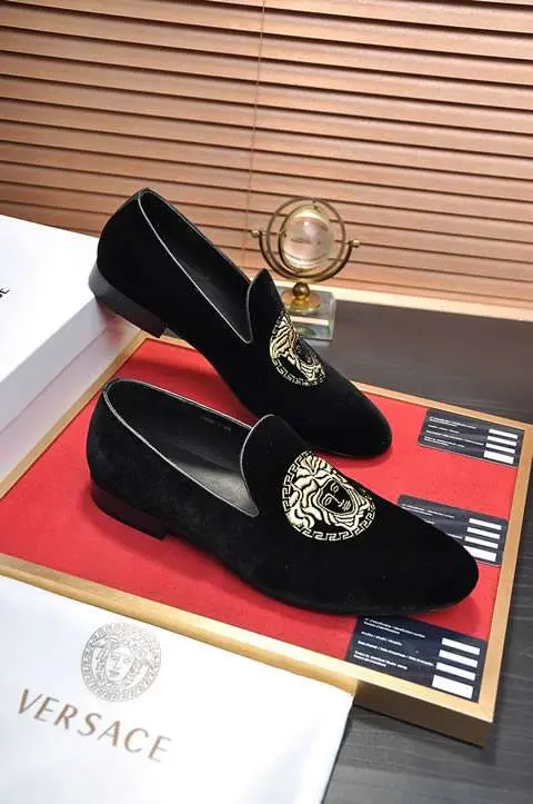 Replica High Quality Versace Leather Shoes For Men