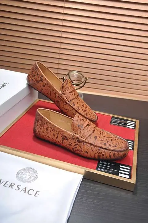 Replica High Quality Versace Leather Shoes For Men