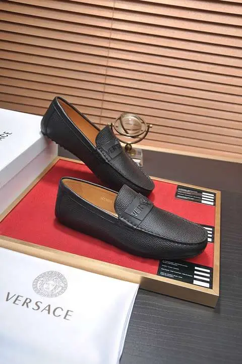 Replica High Quality Versace Leather Shoes For Men