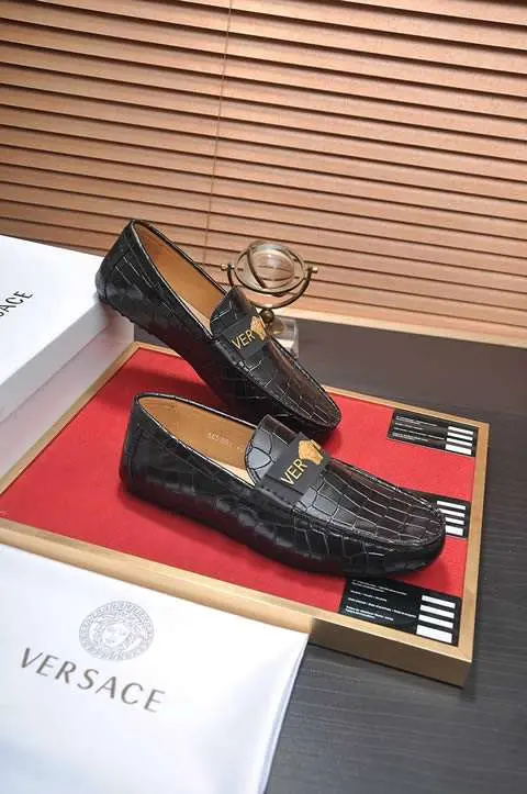 Replica High Quality Versace Leather Shoes For Men