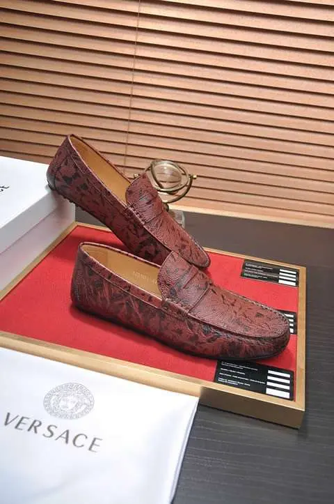 Replica High Quality Versace Leather Shoes For Men