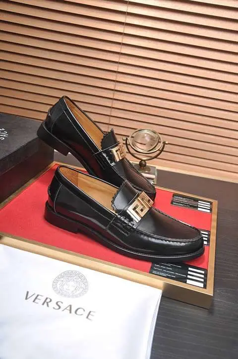 Replica High Quality Versace Leather Shoes For Men