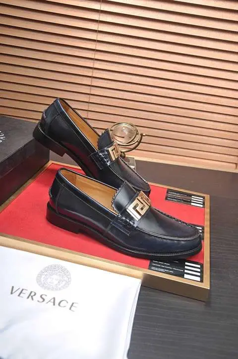 Replica High Quality Versace Leather Shoes For Men