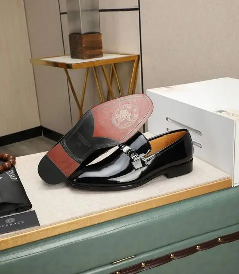 Replica High Quality Versace Leather Shoes For Men
