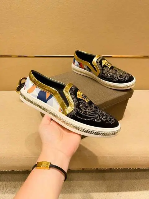 Replica High Quality Versace Shoes For Men