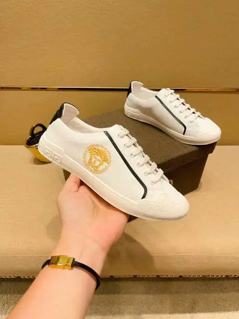 Replica High Quality Versace Shoes For Men