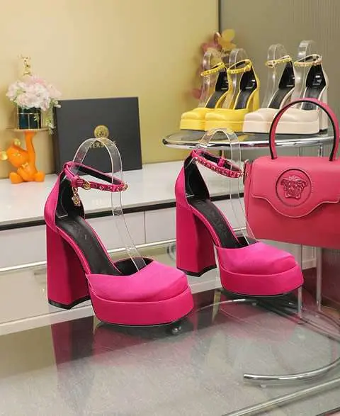 High Quality Replica Versace Shoes for Women