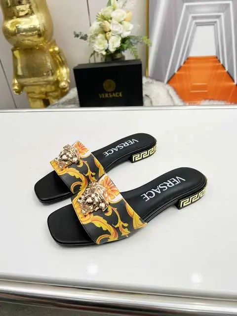 High Quality Replica Versace Shoes for Women