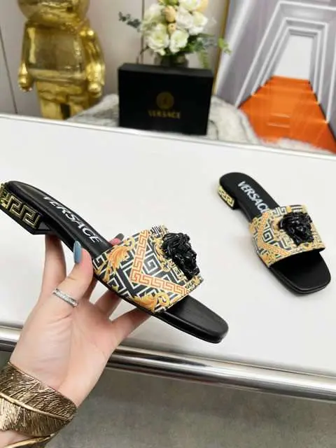 High Quality Replica Versace Shoes for Women