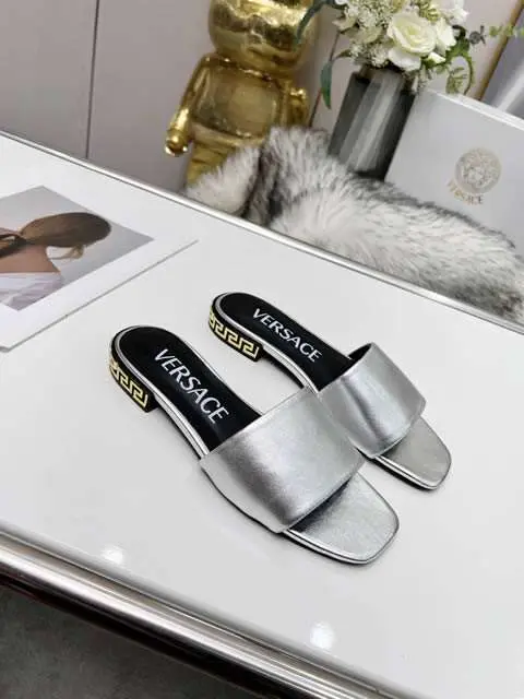 High Quality Replica Versace Shoes for Women