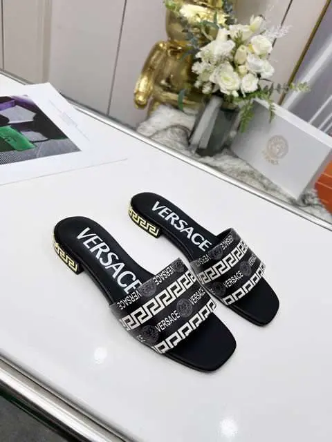 High Quality Replica Versace Shoes for Women