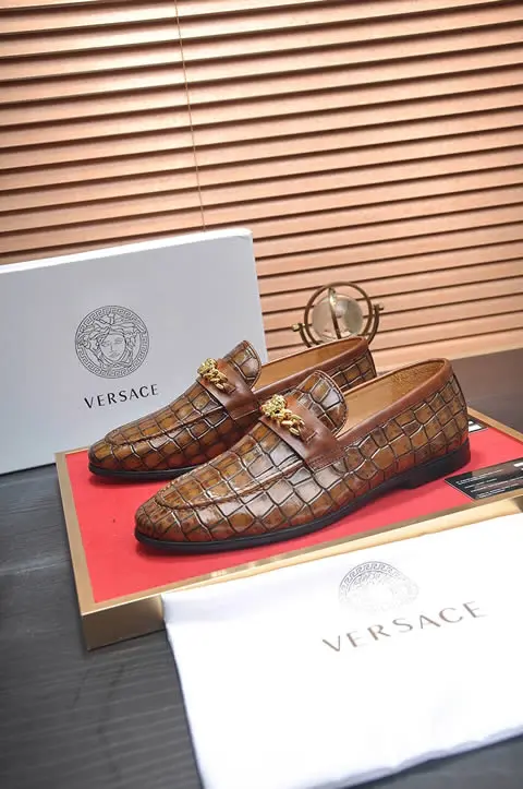 Replica High Quality Versace Leather Shoes For Men